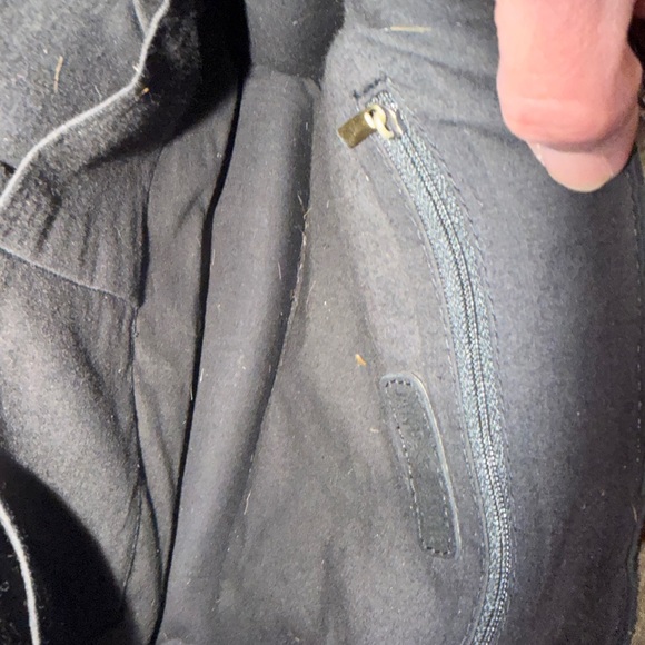 Elegant Black genuine leather crossbody Bag - Picture 5 of 6